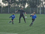 Laatste training S.K.N.W.K. JO10-1 (partijtje tegen de ouders) van woensdag 22 mei 2024 (30/133)